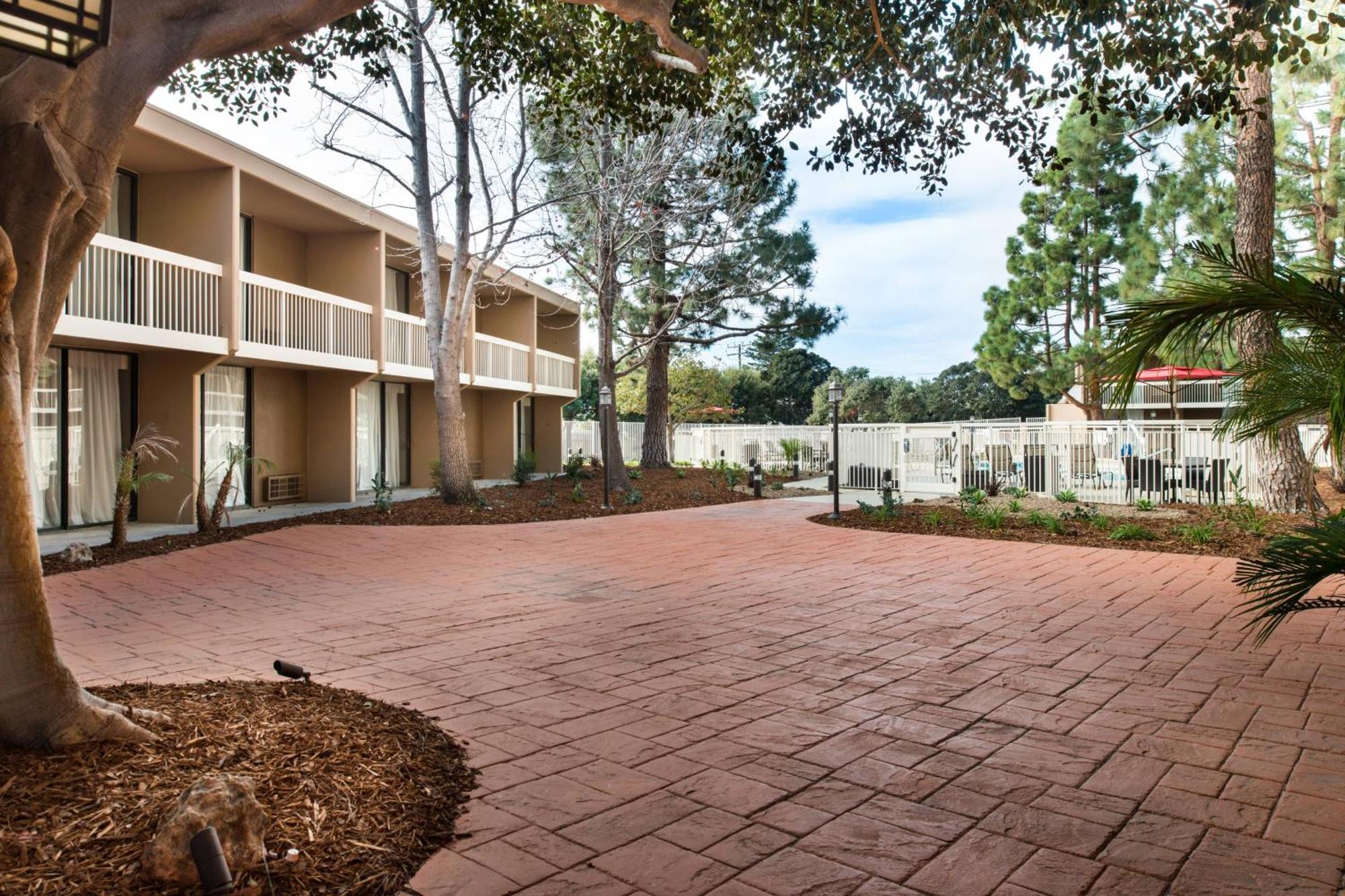 Courtyard By Marriott Oxnard/Ventura Hotell Exteriör bild