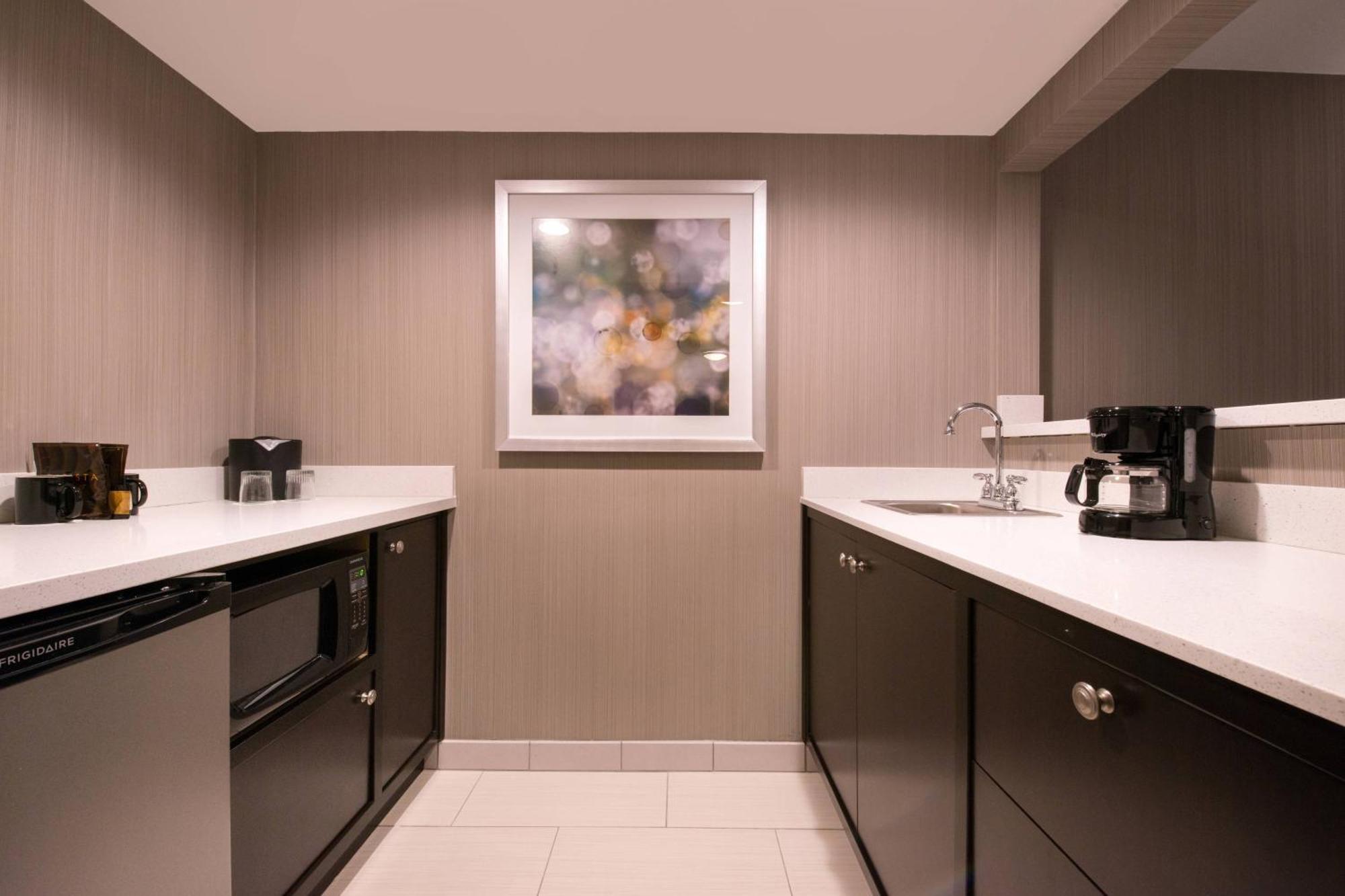 Courtyard By Marriott Oxnard/Ventura Hotell Exteriör bild