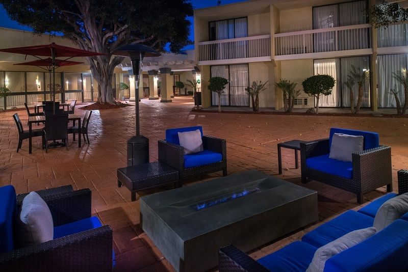 Courtyard By Marriott Oxnard/Ventura Hotell Exteriör bild