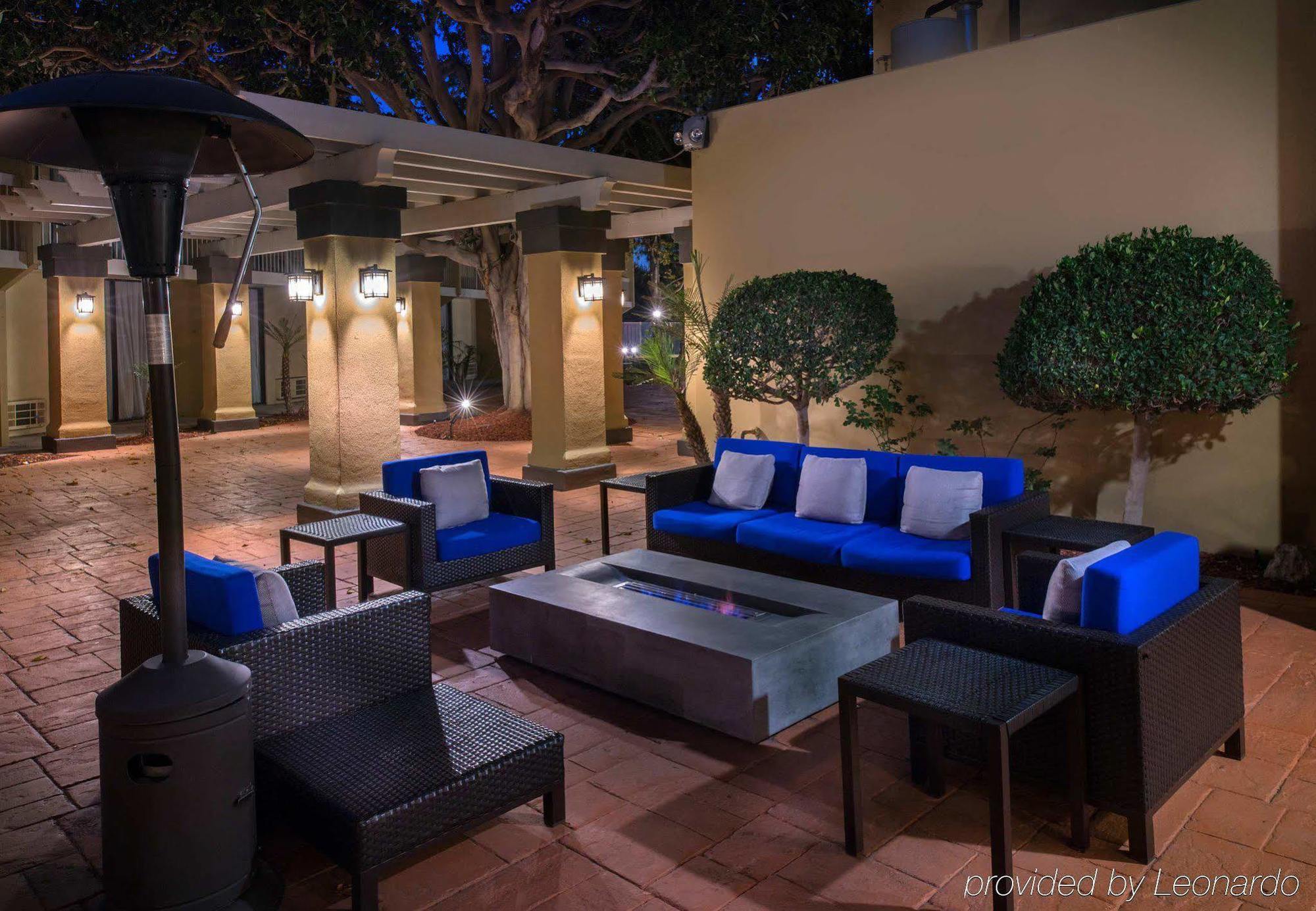 Courtyard By Marriott Oxnard/Ventura Hotell Exteriör bild