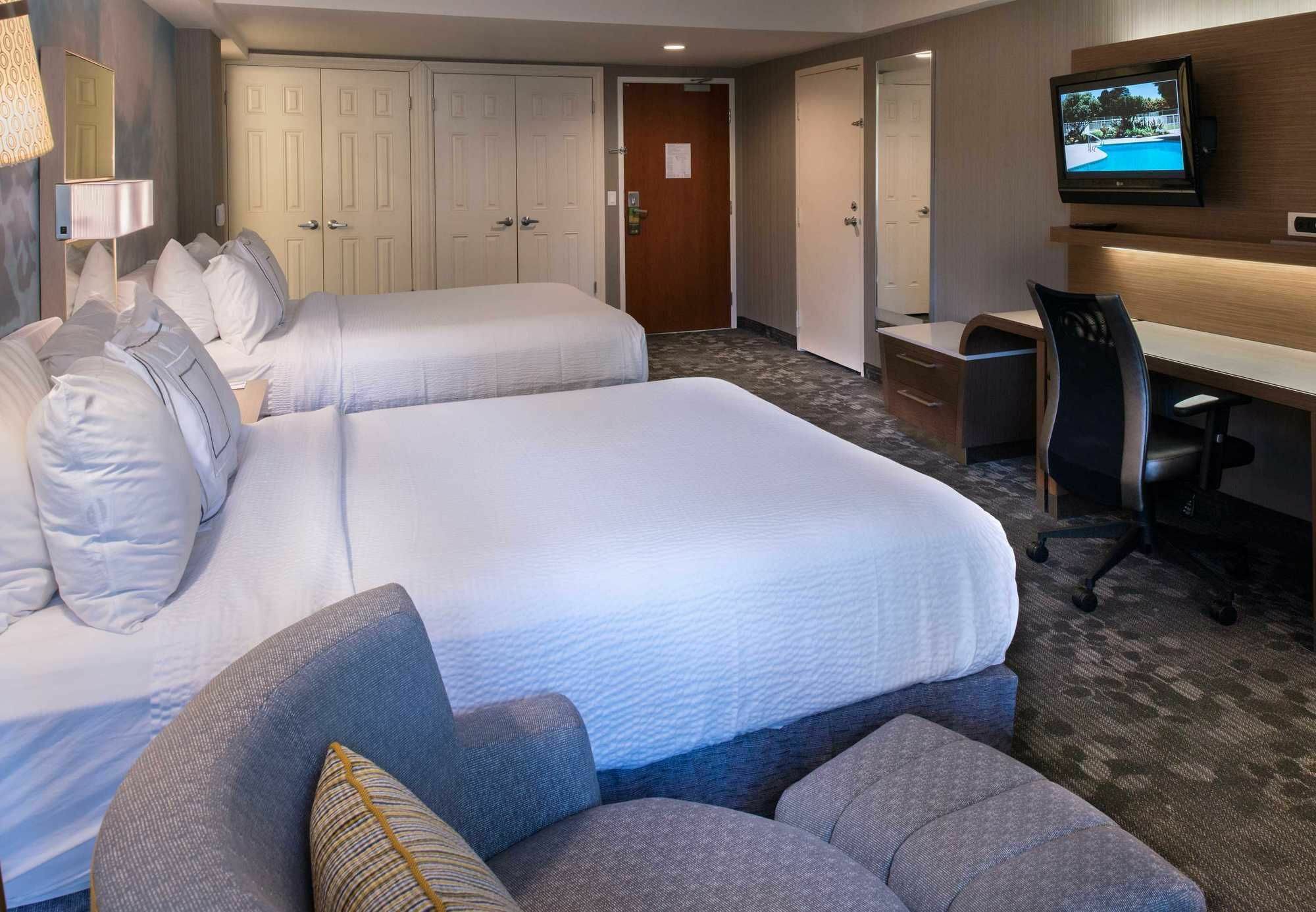 Courtyard By Marriott Oxnard/Ventura Hotell Exteriör bild